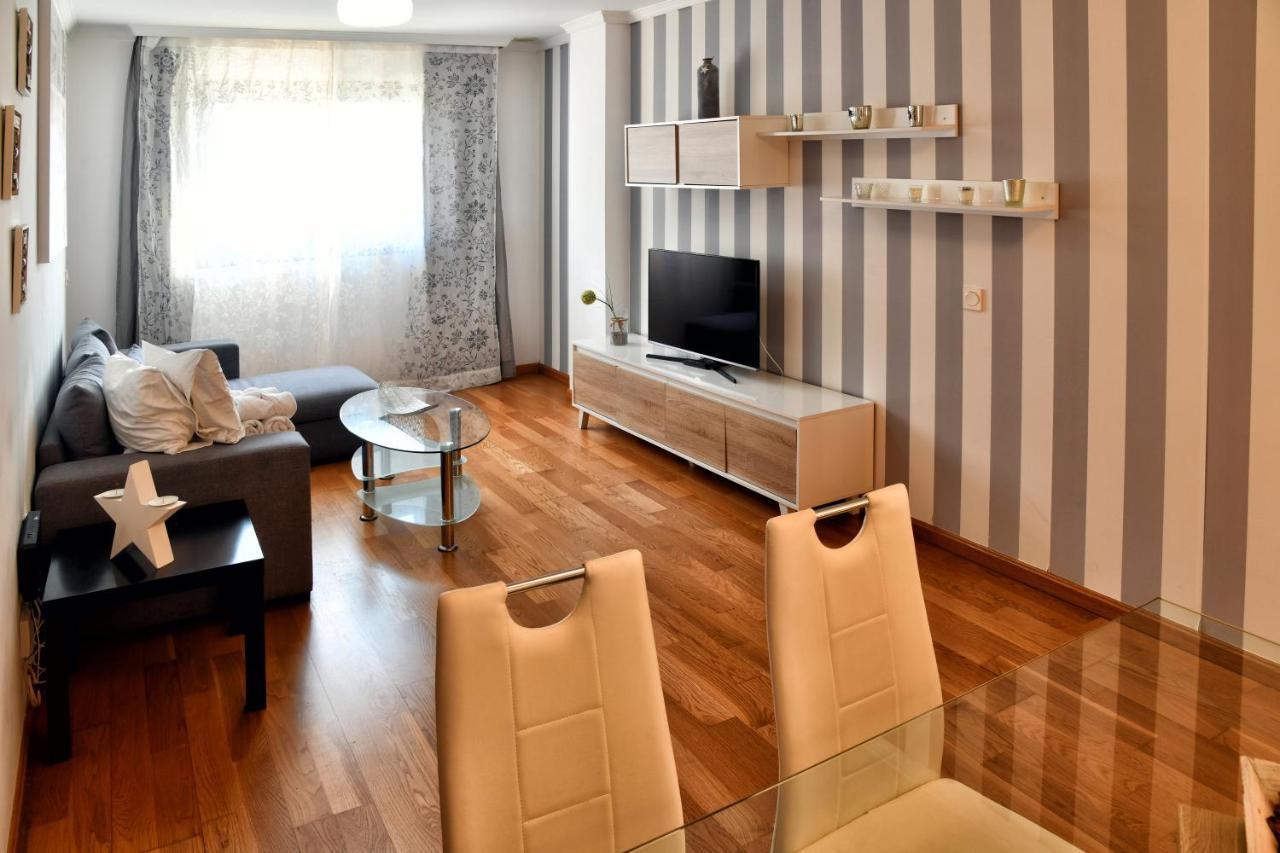 Wonderstays Apartamentos La Estacion Málaga Dış mekan fotoğraf
