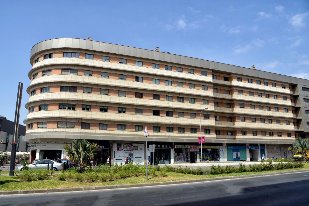 Wonderstays Apartamentos La Estacion Málaga Dış mekan fotoğraf